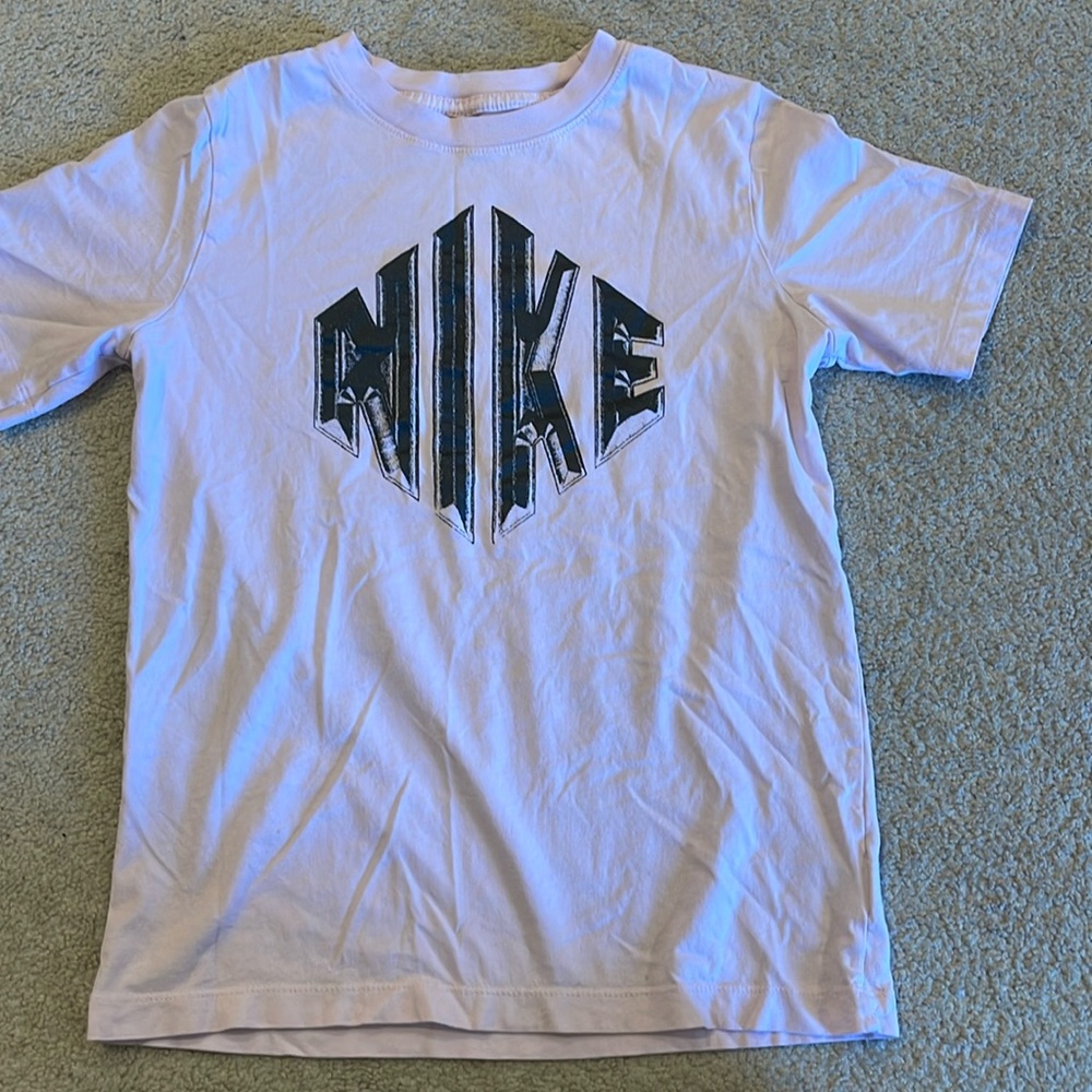 Boys Nike tee shirt